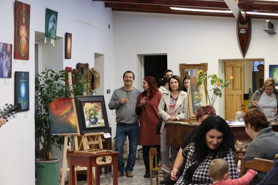 Galerie U Klaků — vernisáž a výstava, říjen 2017 – fotografie 17